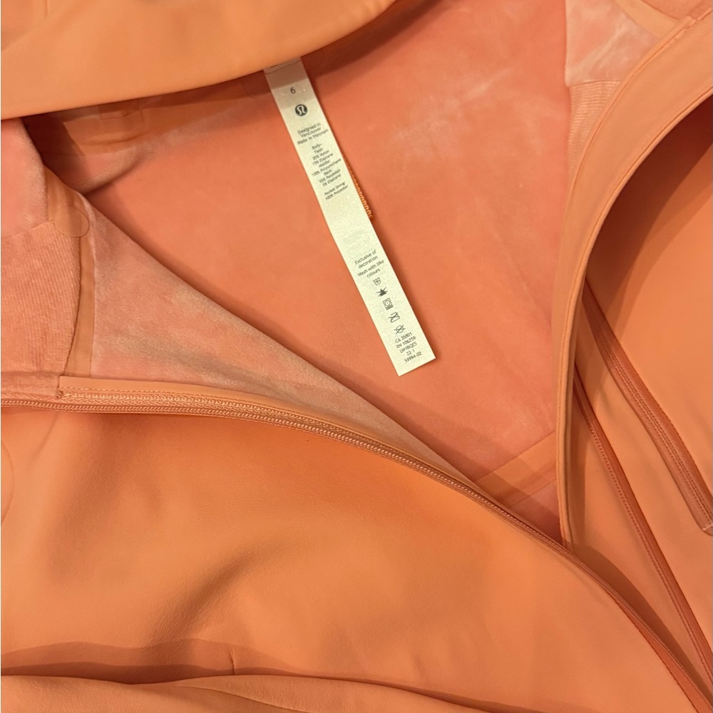 Lululemon Repelshell Classic - image 8